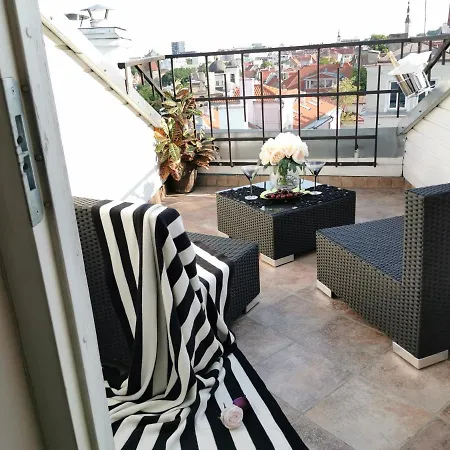 Oldhouse - Old Town *