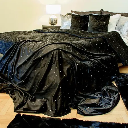 Oldhouse - Old Town *