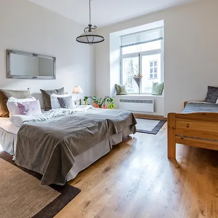 Oldhouse - Old Town Apartman *