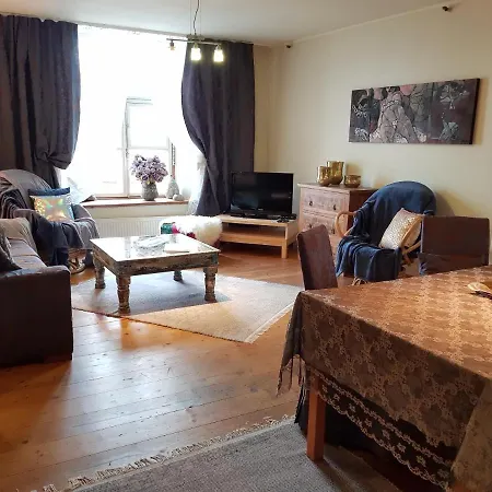 Oldhouse - Old Town Apartment *