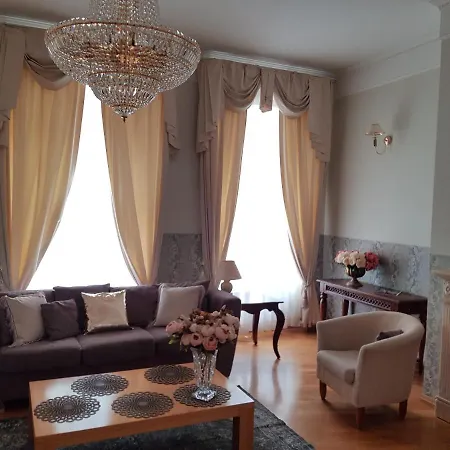 Oldhouse - Old Town Apartman *