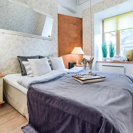 Oldhouse - Old Town *