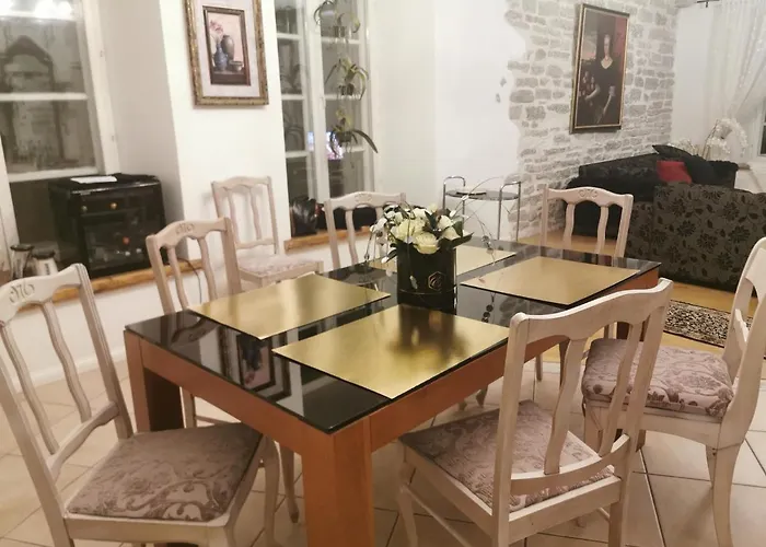 Oldhouse - Old Town Apartment Tallinn