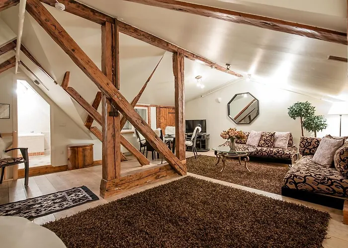 Oldhouse - Old Town Apartment