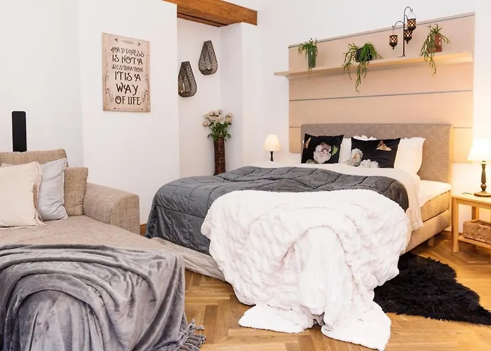 Oldhouse - Old Town Apartment