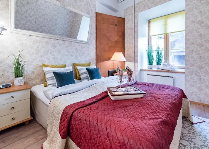 Oldhouse - Old Town Apartment *