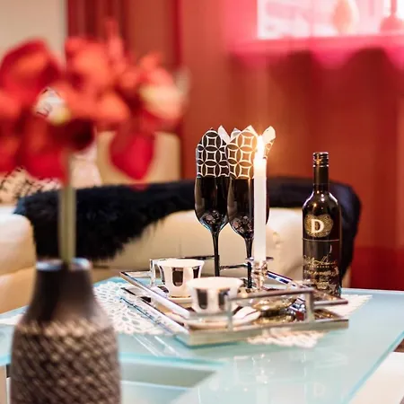 Oldhouse - Old Town *